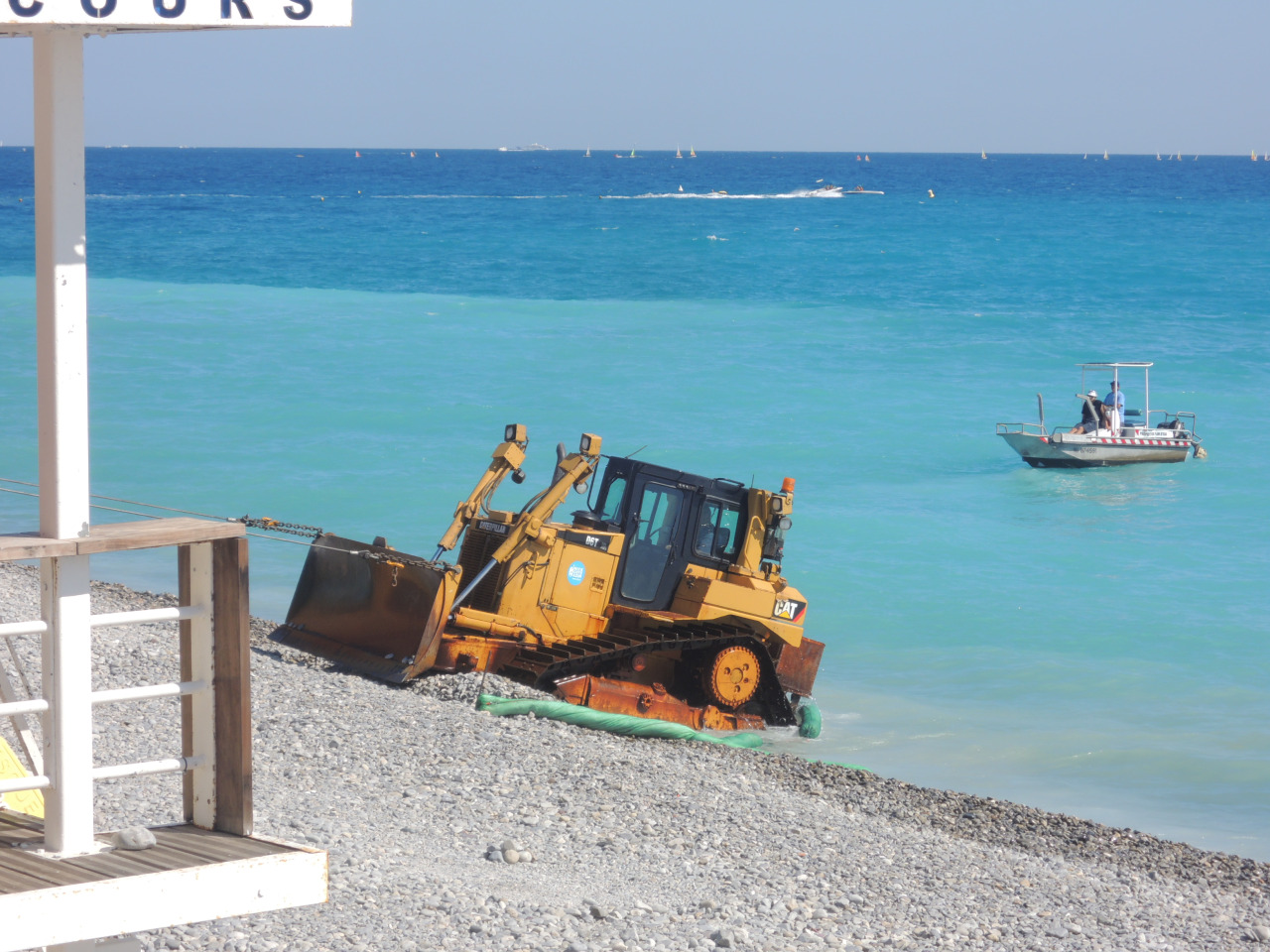 Remise à neuf des plages de Nice